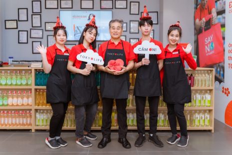 Câu chuyện cảm động về chiếc áo thun đồng phục của nhân viên khiếm thính 11 Câu chuyện cảm động về chiếc áo thun đồng phục của nhân viên khiếm thính - dd3887792ff14a38ac39231c7483ce9e